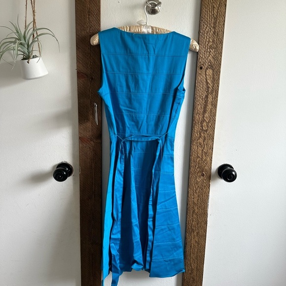 New Andrew Marc New York Teal Blue Fit and Flare Sleeveless Dress Size 2 Belted - Picture 10 of 15